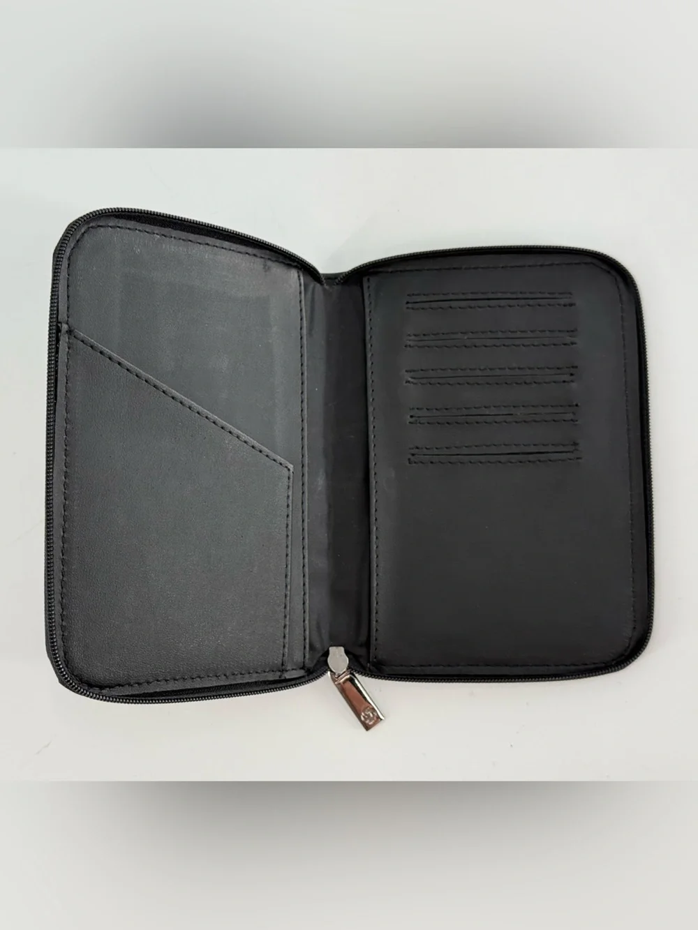 Samsonite Black Leather Passport Holder